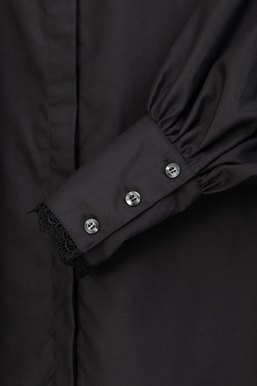 falling collar blouse