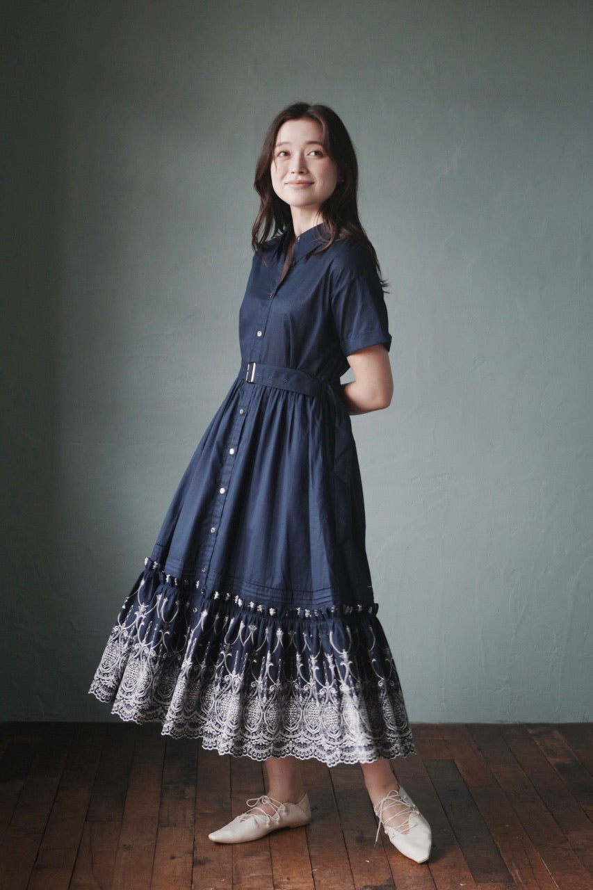 Giselle embroidery dress / navy