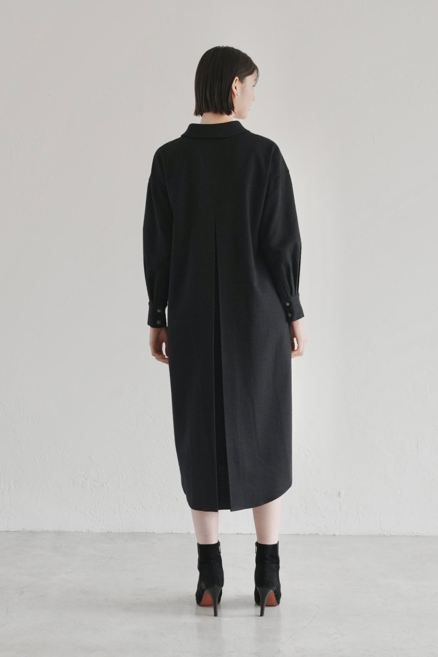 【予約商品】tweed shirt dress / navy