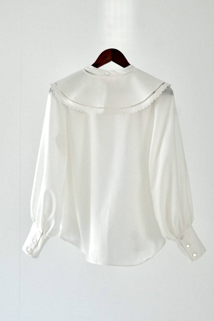 falling collar high neck blouse【予約商品】