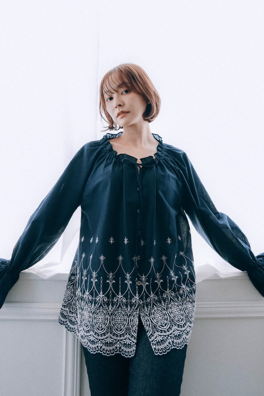 Giselle blouse / navy