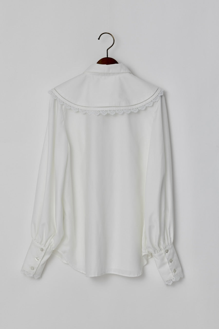 falling collar blouse