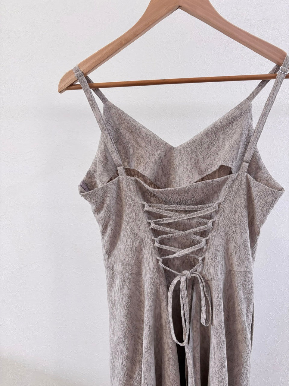 【サンプル】basque waist jacquard camisole dress / greige pink