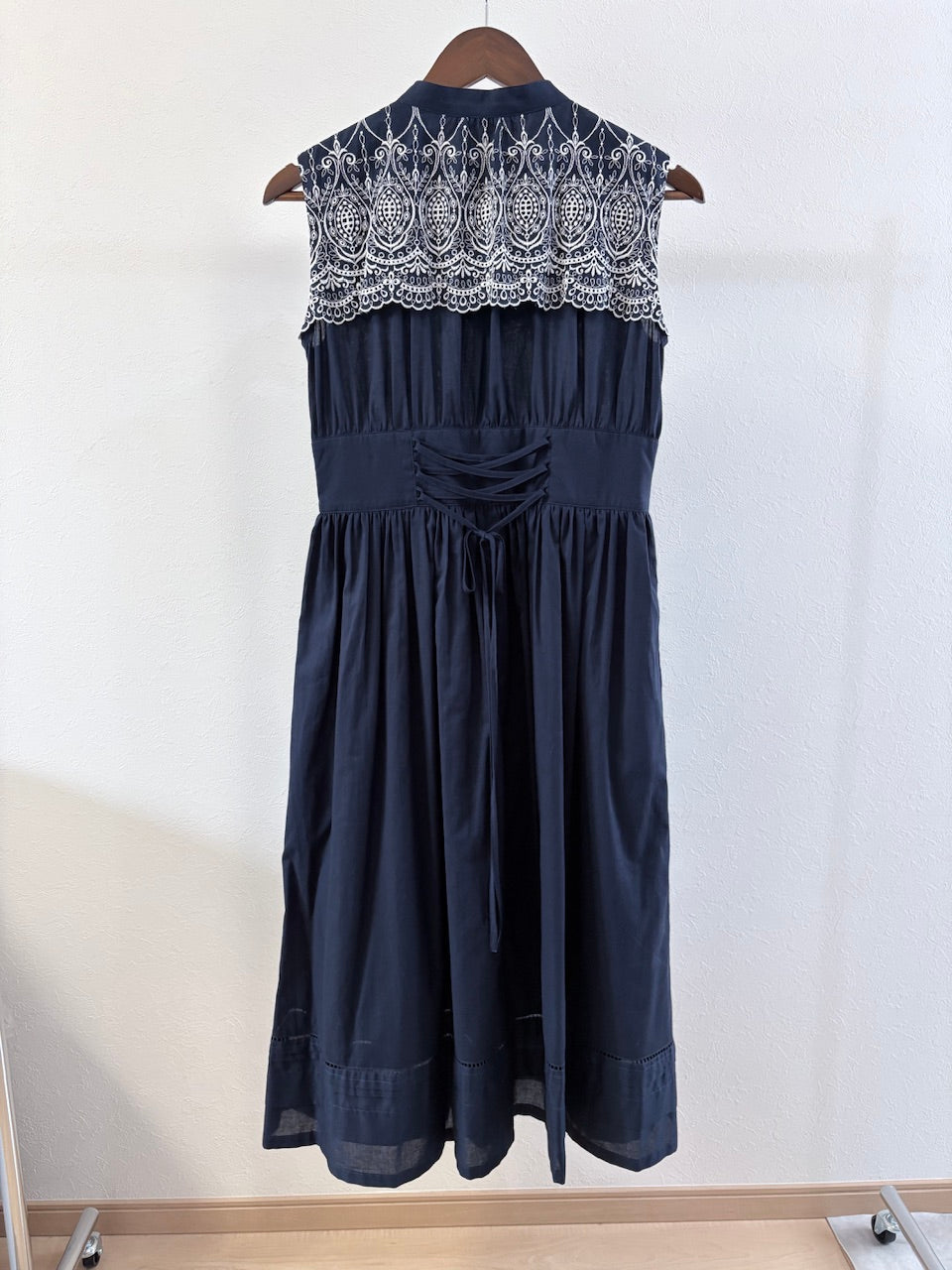 【B品】Amélie embroidery dress / navy