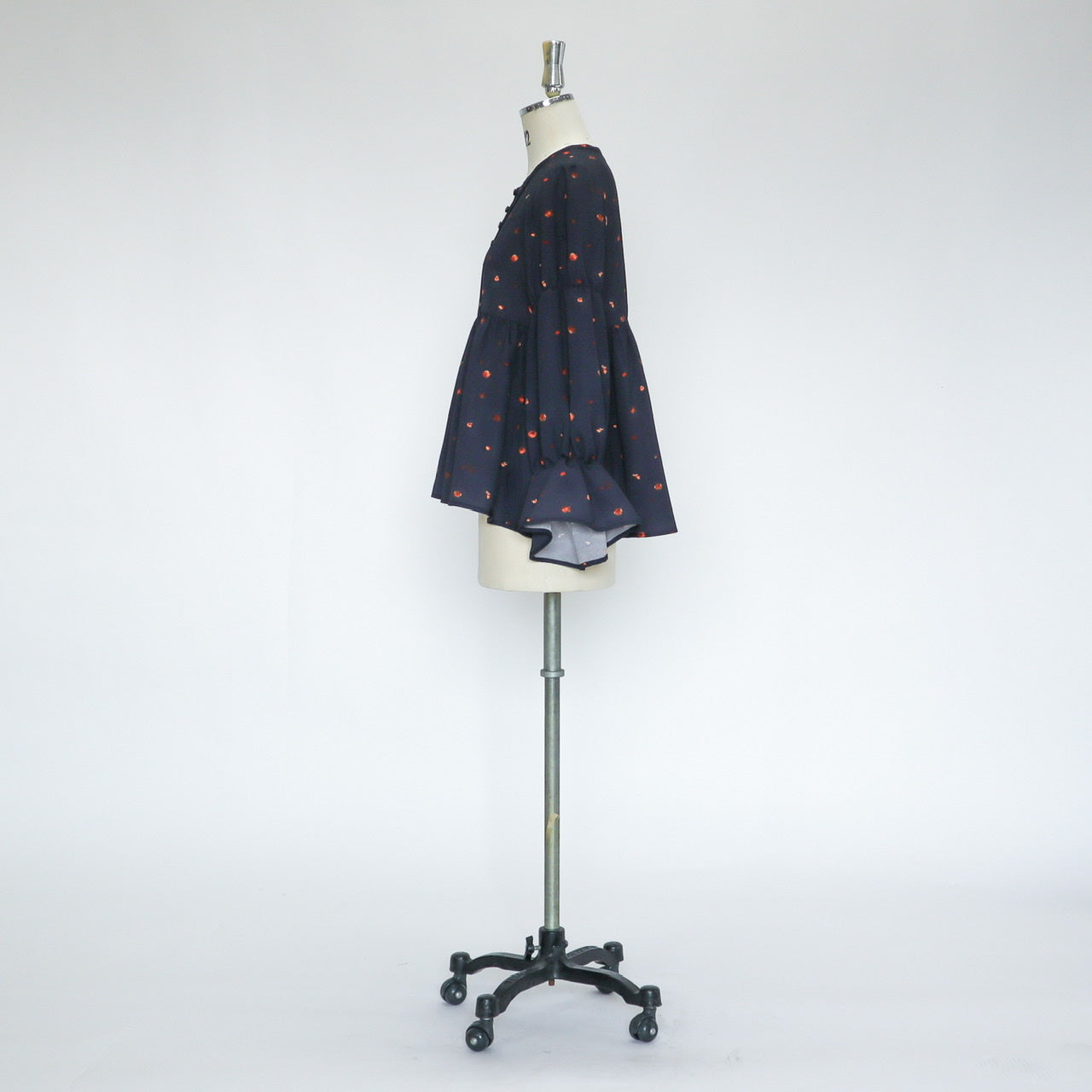 "marchen" pin tuck gather blouse