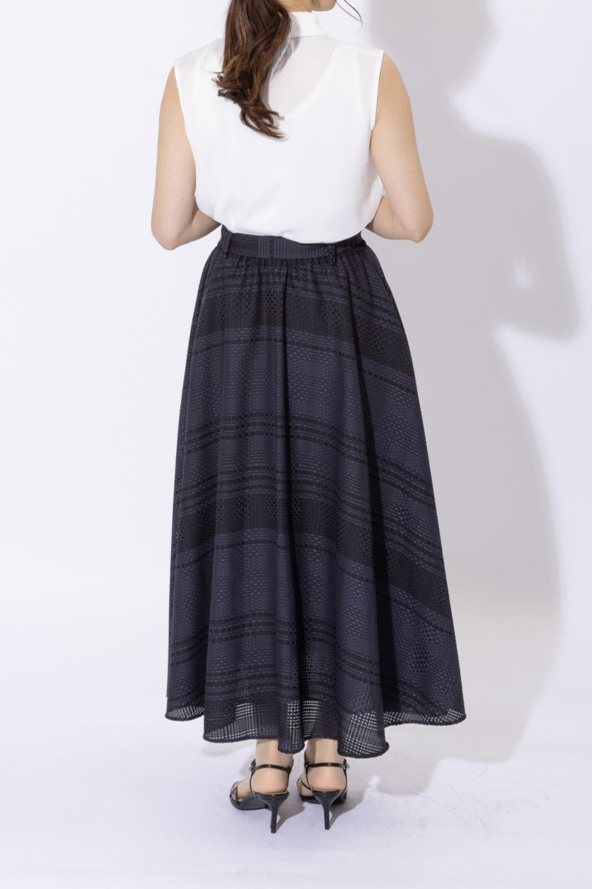 round collar sleeveless blouse