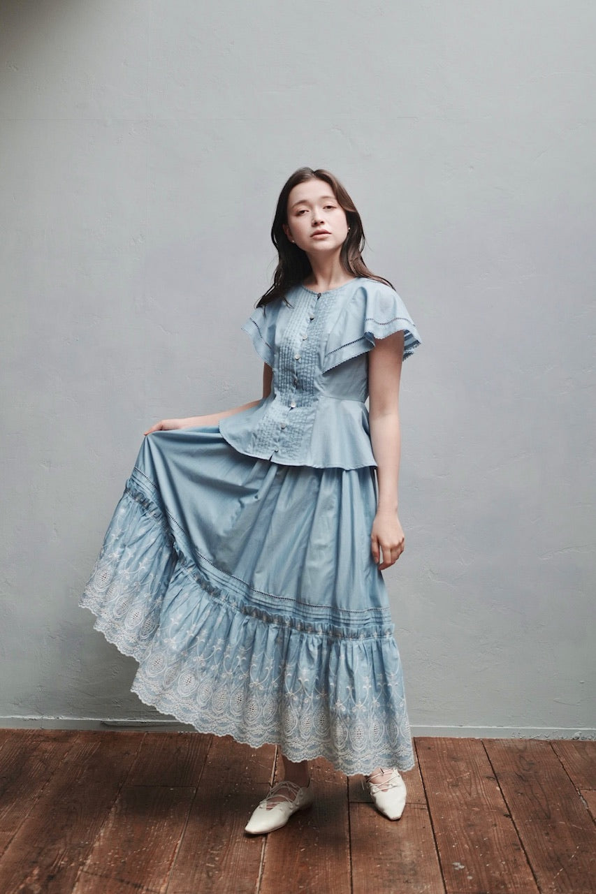Giselle embroidery skirt / sky blue