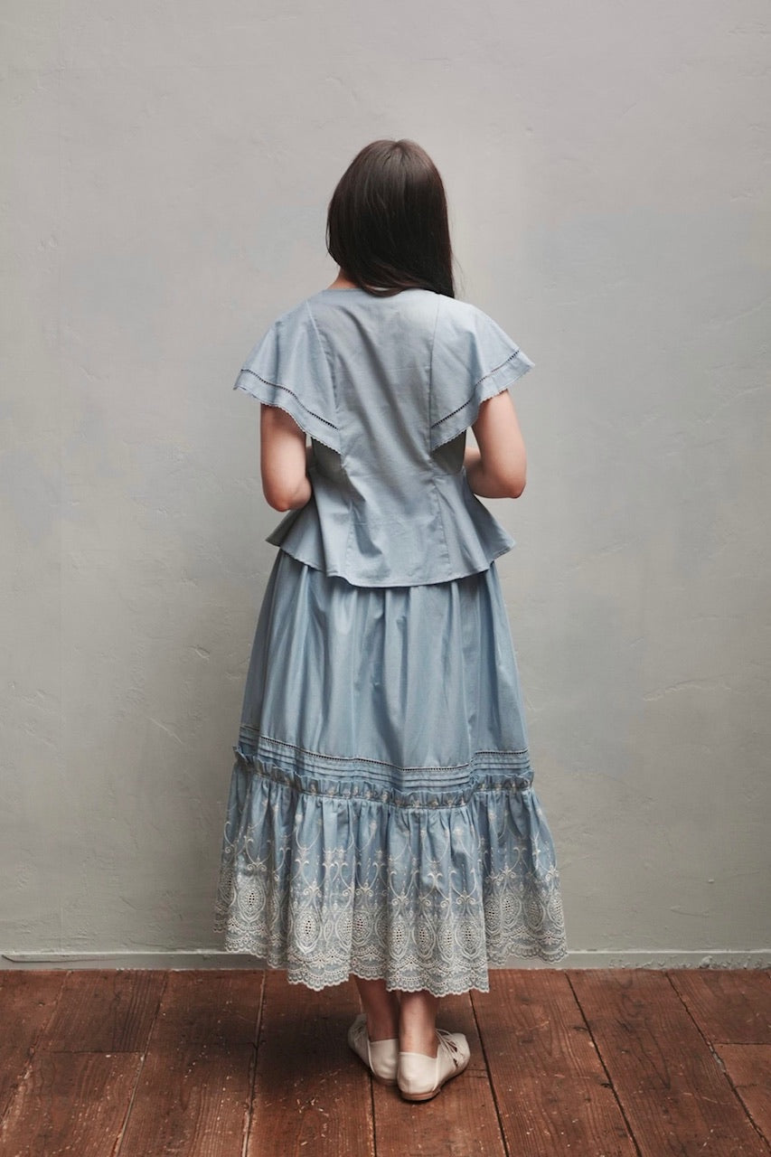 Giselle embroidery skirt / sky blue