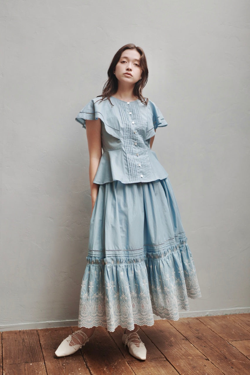 Giselle embroidery skirt / sky blue