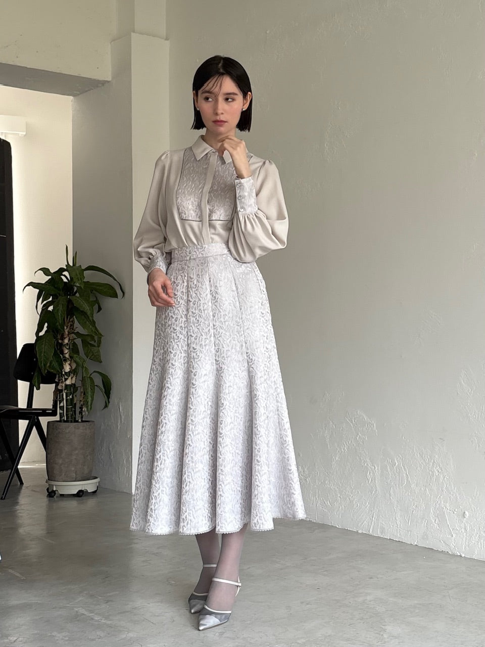 【予約商品】botanical jacquard semi-mermaid skirt / ice gray