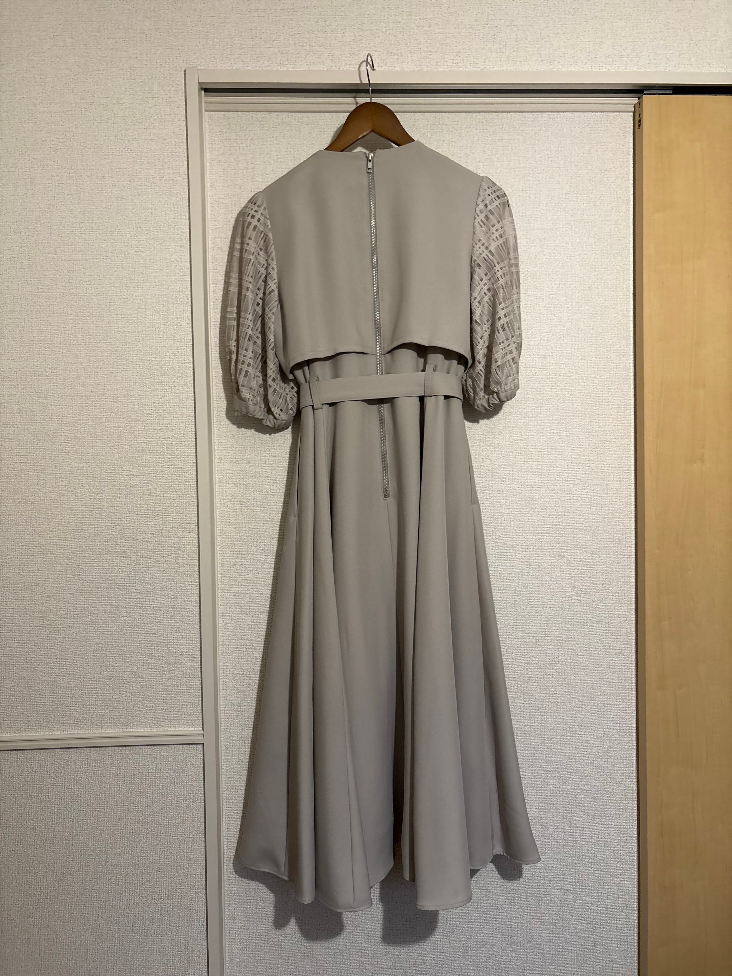 【サンプル】puff sleeve docking dress