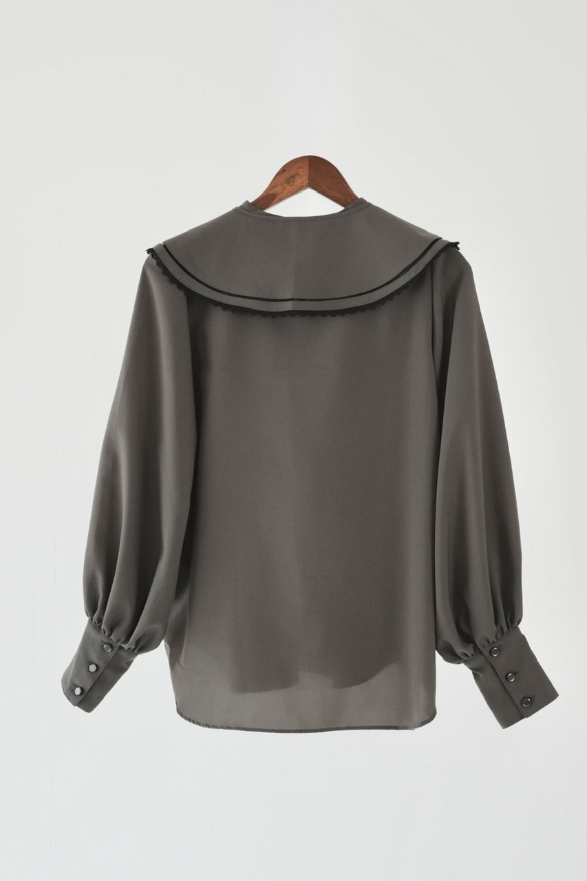 falling collar high neck blouse【予約商品】
