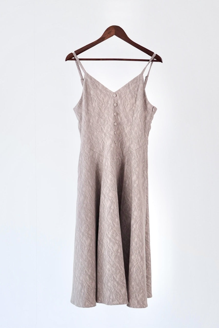 basque waist jacquard camisole dress / greige pink