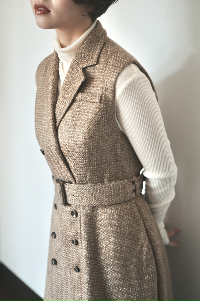 tailored sleeveless dress