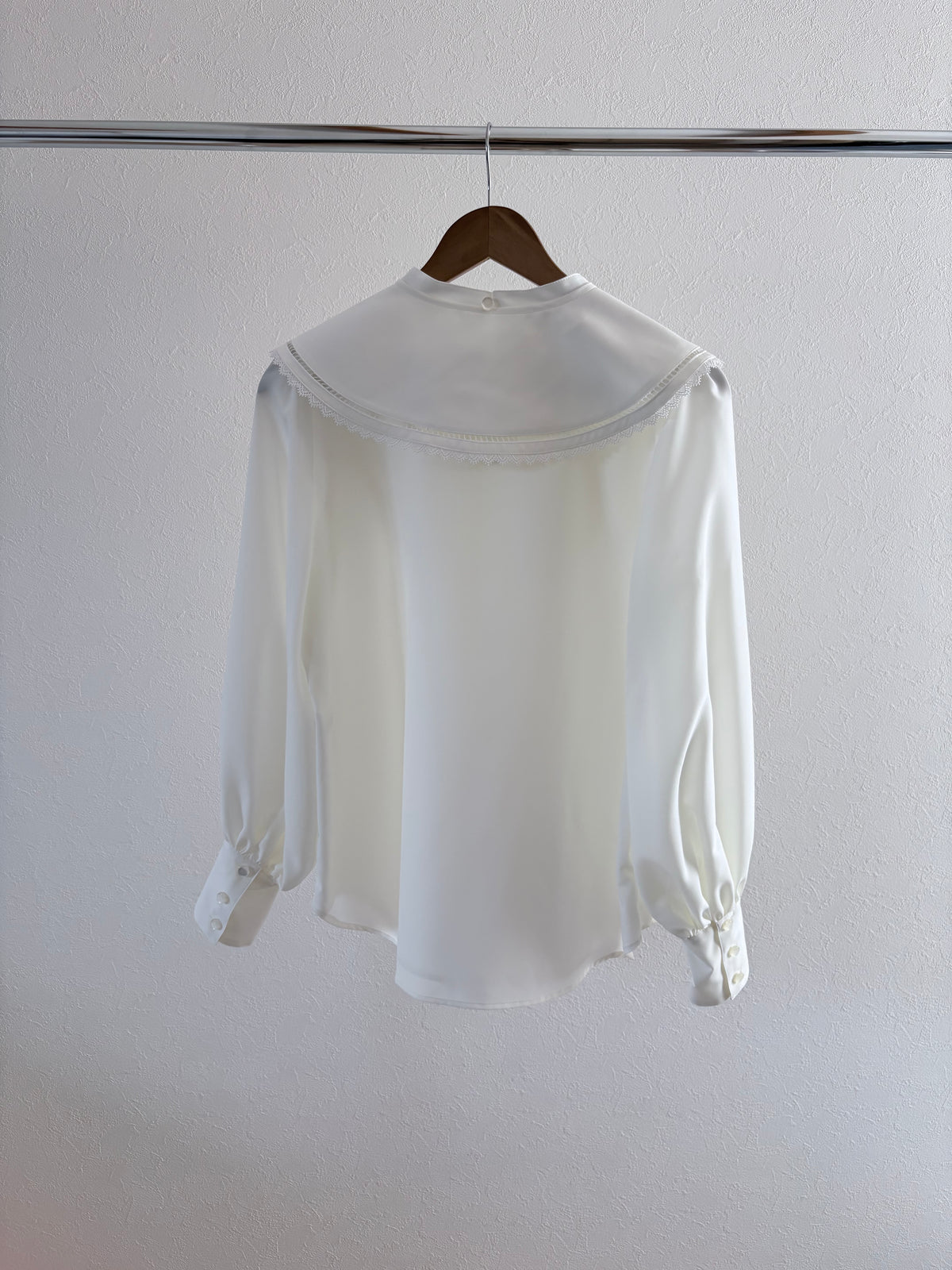 【B品】falling collar high neck blouse / ivory