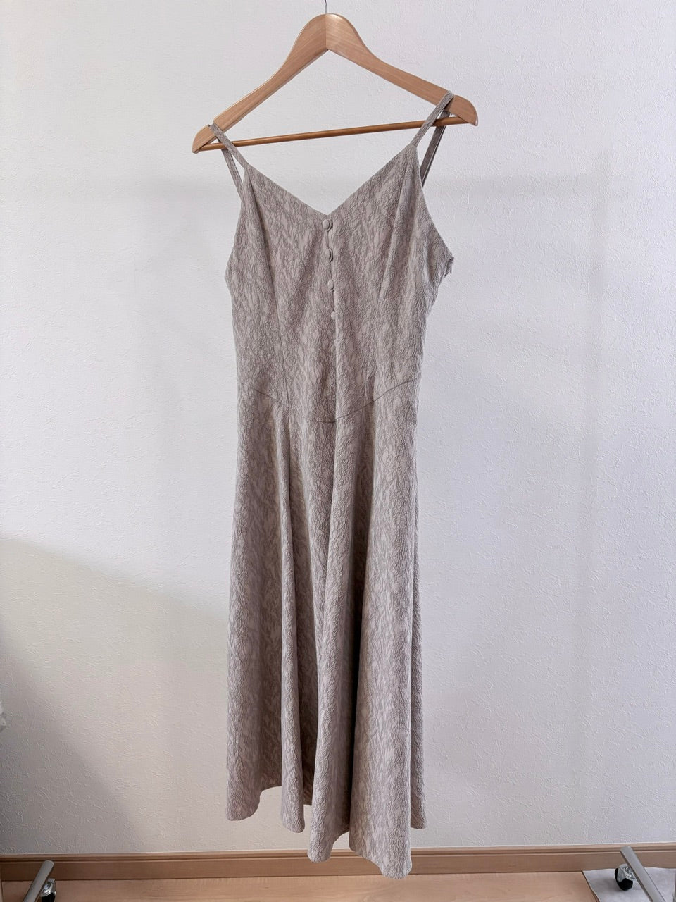 【サンプル】basque waist jacquard camisole dress / greige pink
