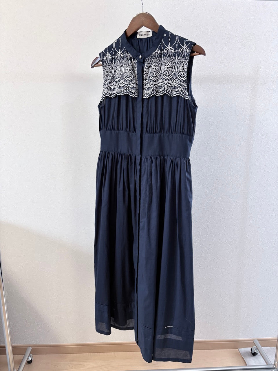 【サンプル】Amélie embroidery dress / navy