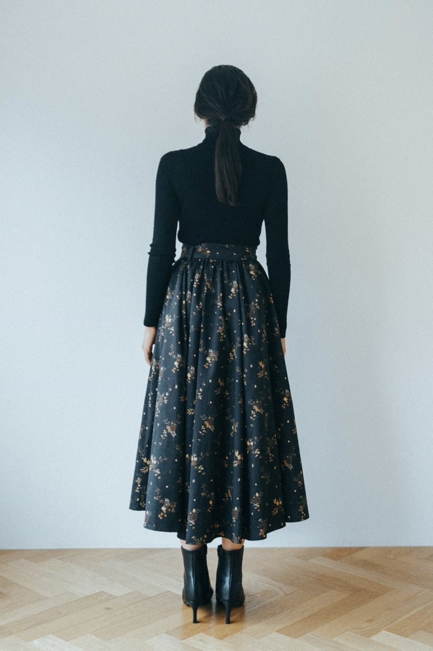 "Antique Flower" tuck gather skirt