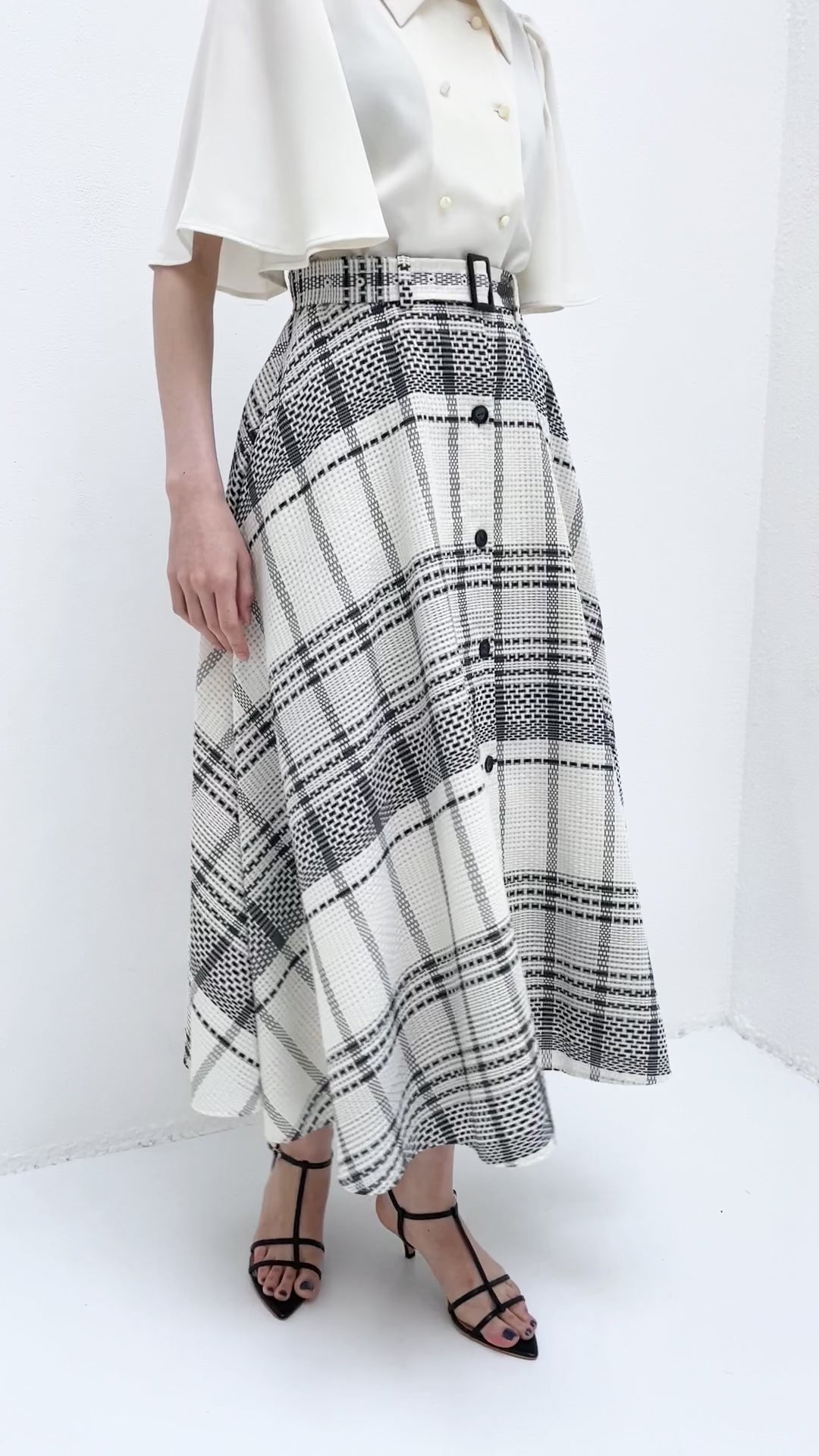 block tile check circular skirt