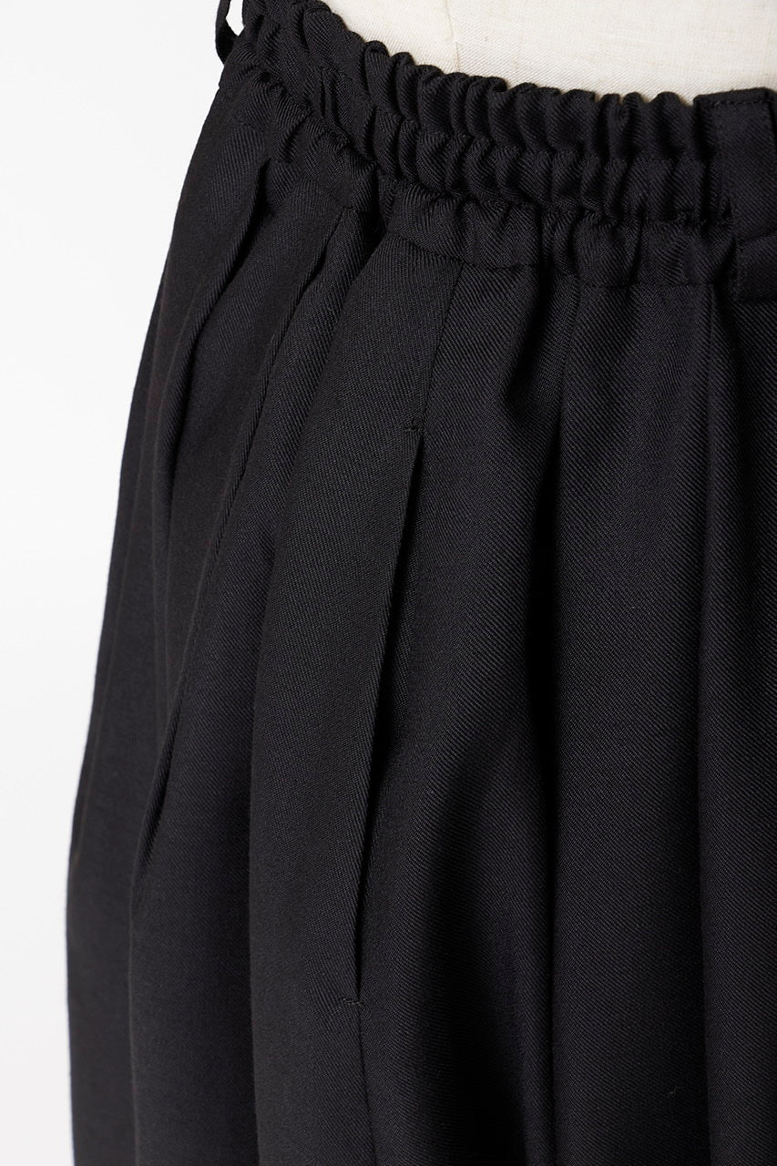 Armelle tuck skirt /  black