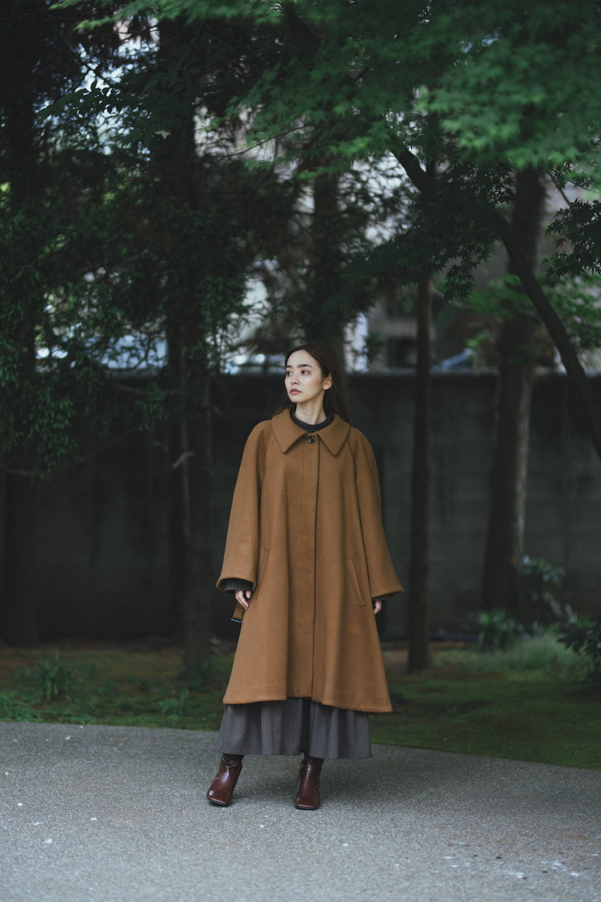 melton poncho coat / russet brown